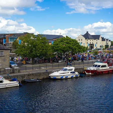 Aisleigh Carrick on Shannon