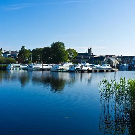 Aisleigh Guest house 3*
