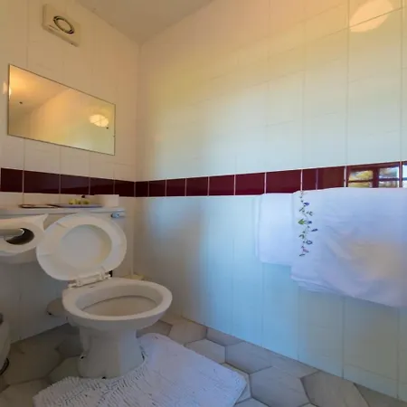 Aisleigh 3* Carrick on Shannon