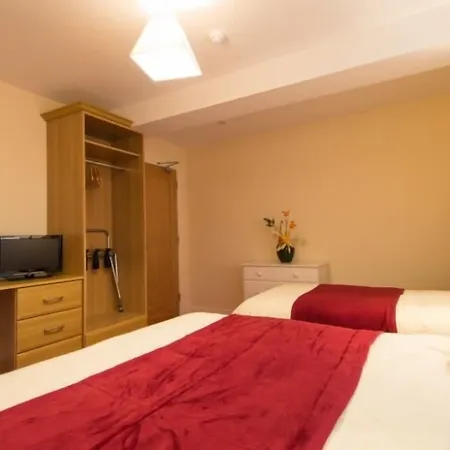 Aisleigh Carrick on Shannon