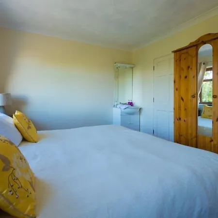 Aisleigh 3* Carrick on Shannon
