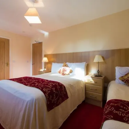 Aisleigh Guest house 3*