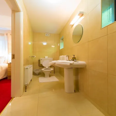 Aisleigh Guest house
